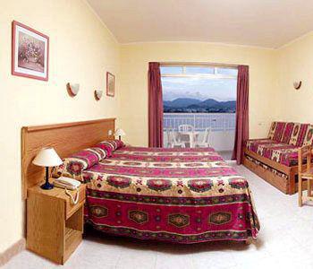 Aparthotel Catalina Sant Antoni de Portmany Dış mekan fotoğraf